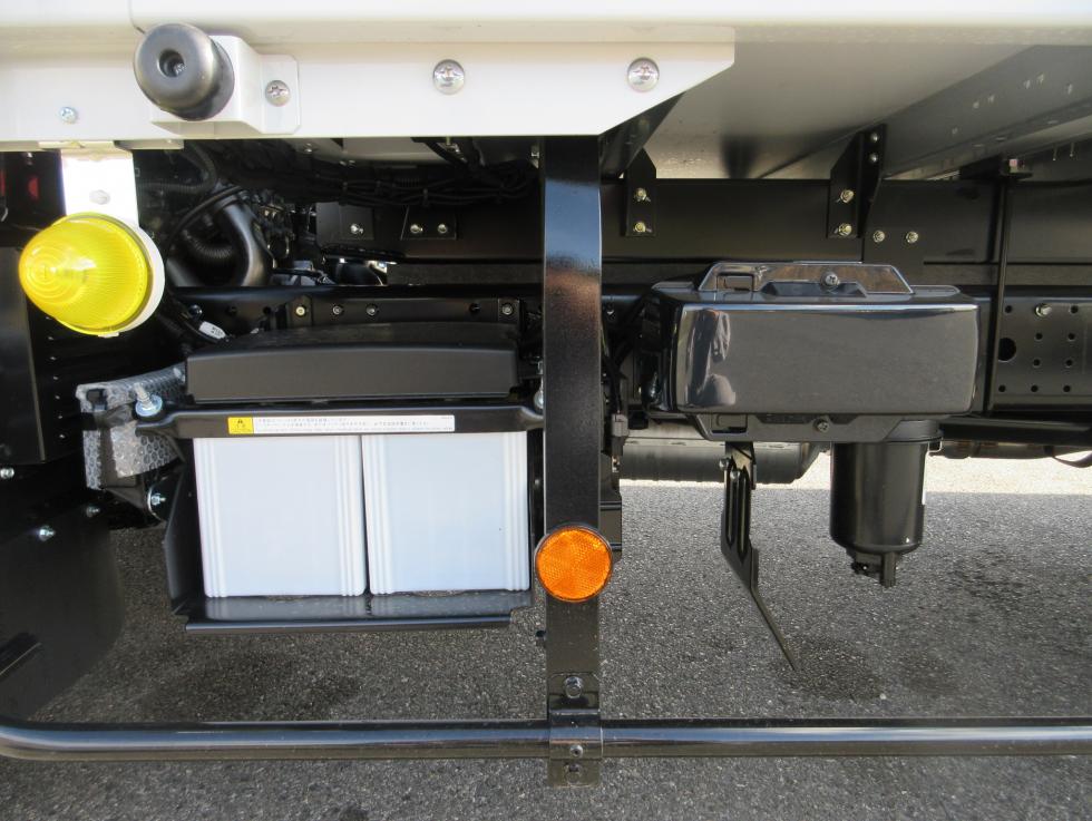 三菱 ウィング 小型  2PGーFEB90 39枚目