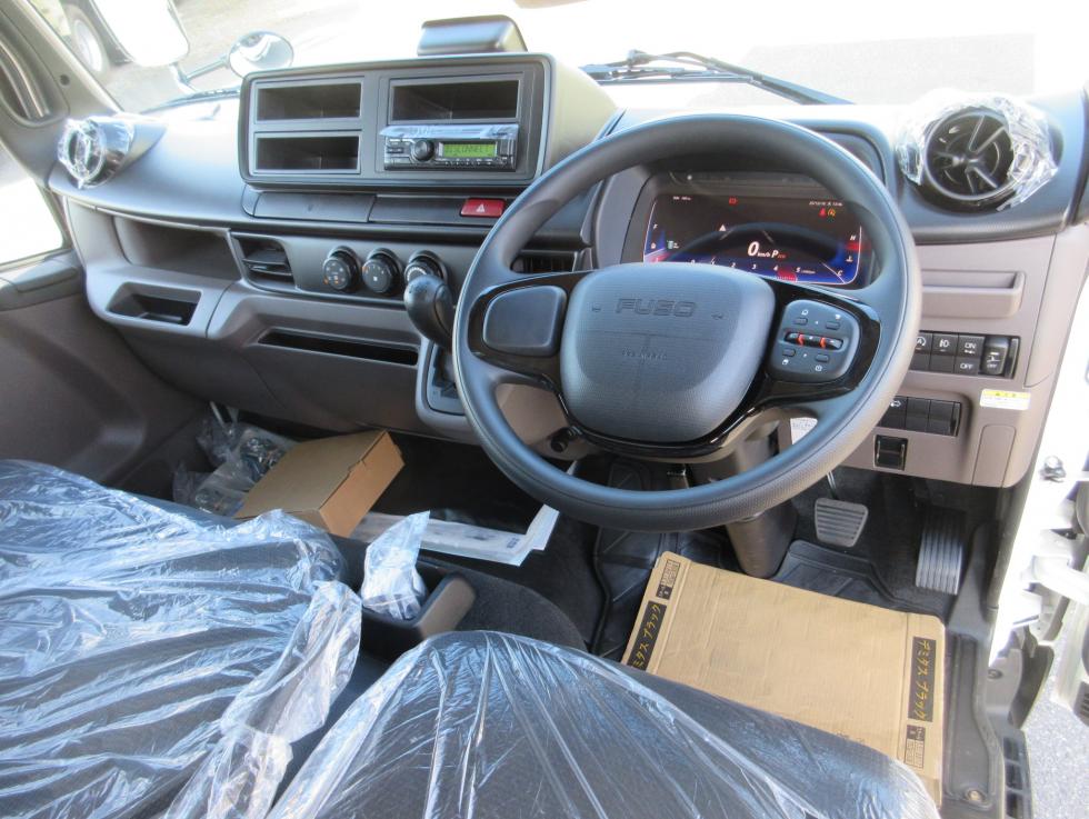 三菱 バン 小型  2RGーFEAV0 9枚目