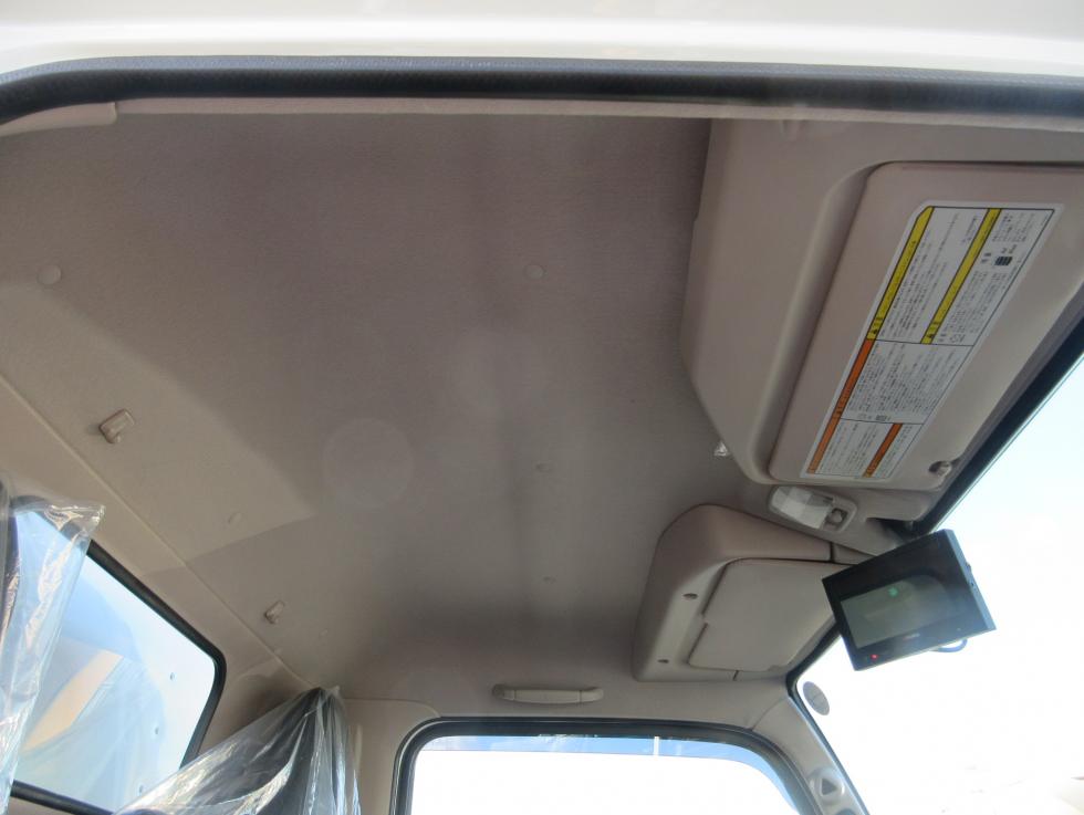 三菱 バン 小型  2RGーFEAV0 18枚目