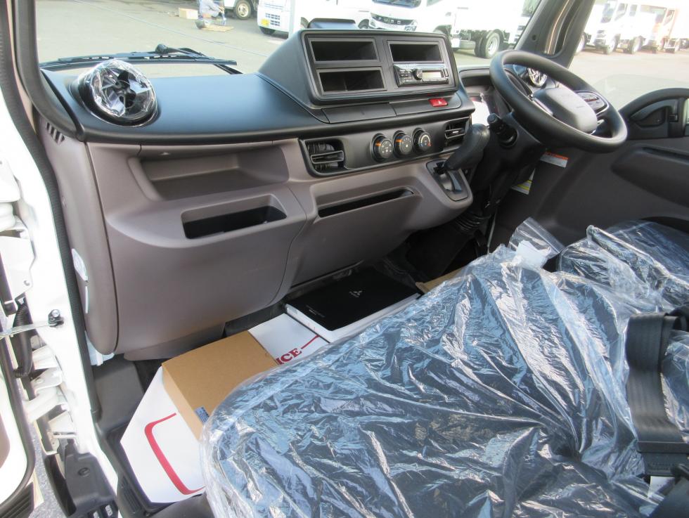 三菱 平ボデー・Wキャブ・シャーシ 小型  2RGーFBAV0 20枚目