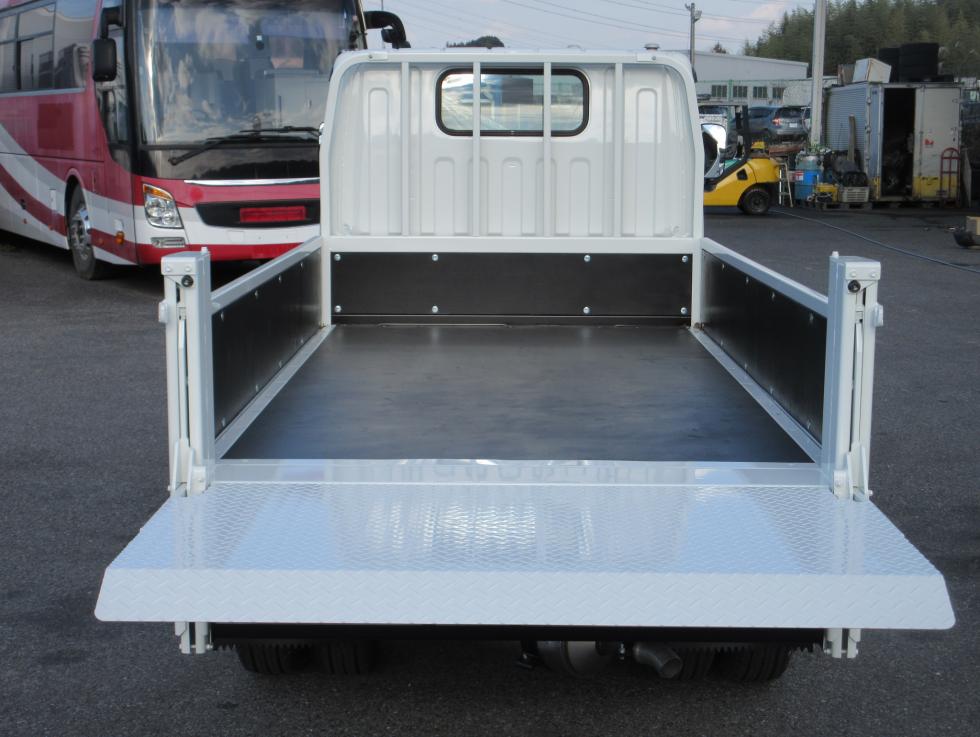 三菱 平ボデー・Wキャブ・シャーシ 小型  2RGーFBAV0 22枚目