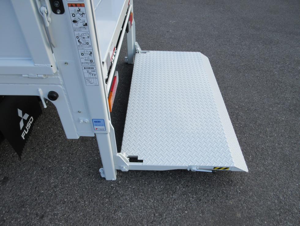 三菱 平ボデー・Wキャブ・シャーシ 小型  2RGーFBAV0 26枚目