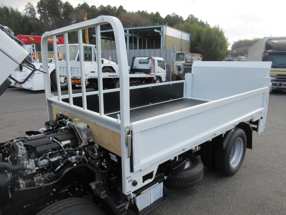 三菱 平ボデー・Wキャブ・シャーシ 小型  2RGーFBAV0 44枚目