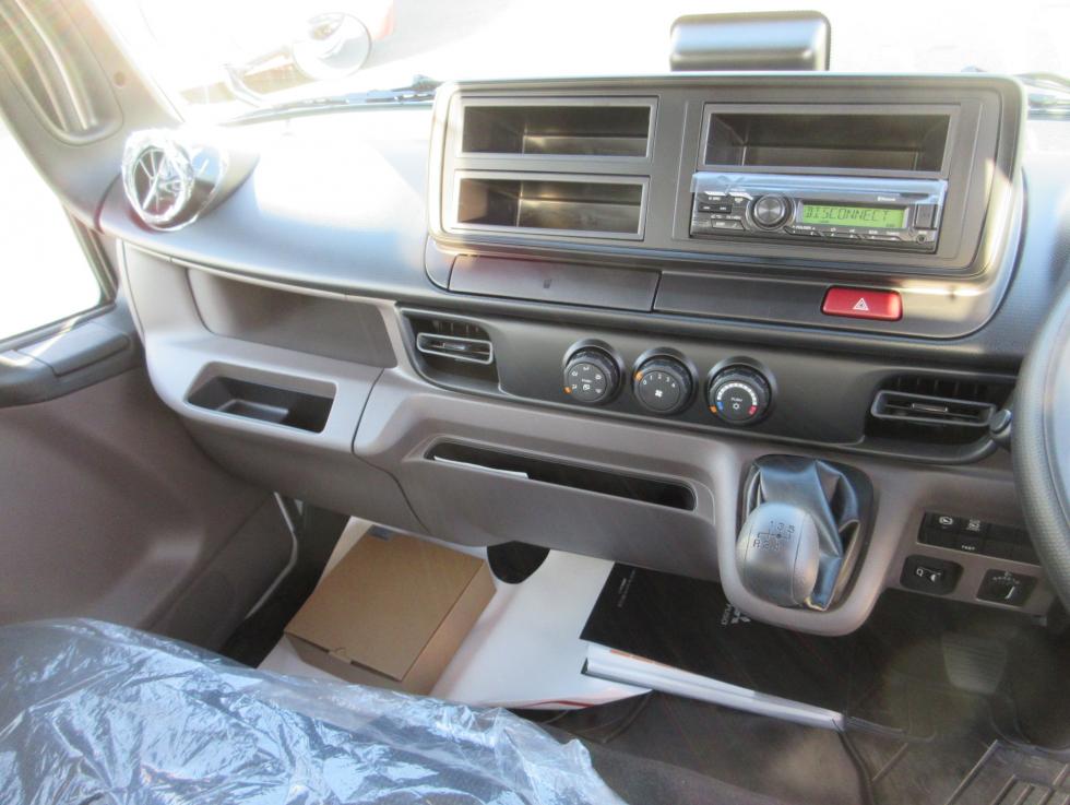 三菱 平ボデー・Wキャブ・シャーシ 小型  2RGーFBAV0 12枚目