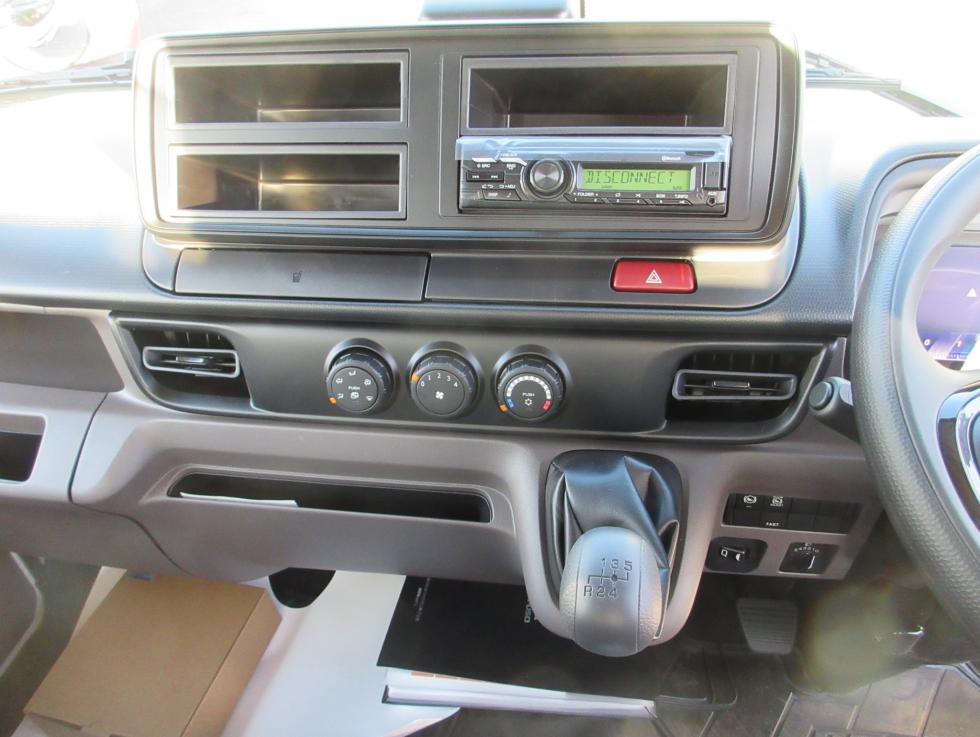 三菱 平ボデー・Wキャブ・シャーシ 小型  2RGーFBAV0 13枚目