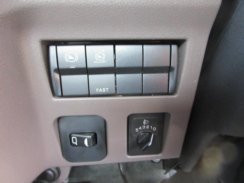 三菱 平ボデー・Wキャブ・シャーシ 小型  2RGーFBAV0 14枚目