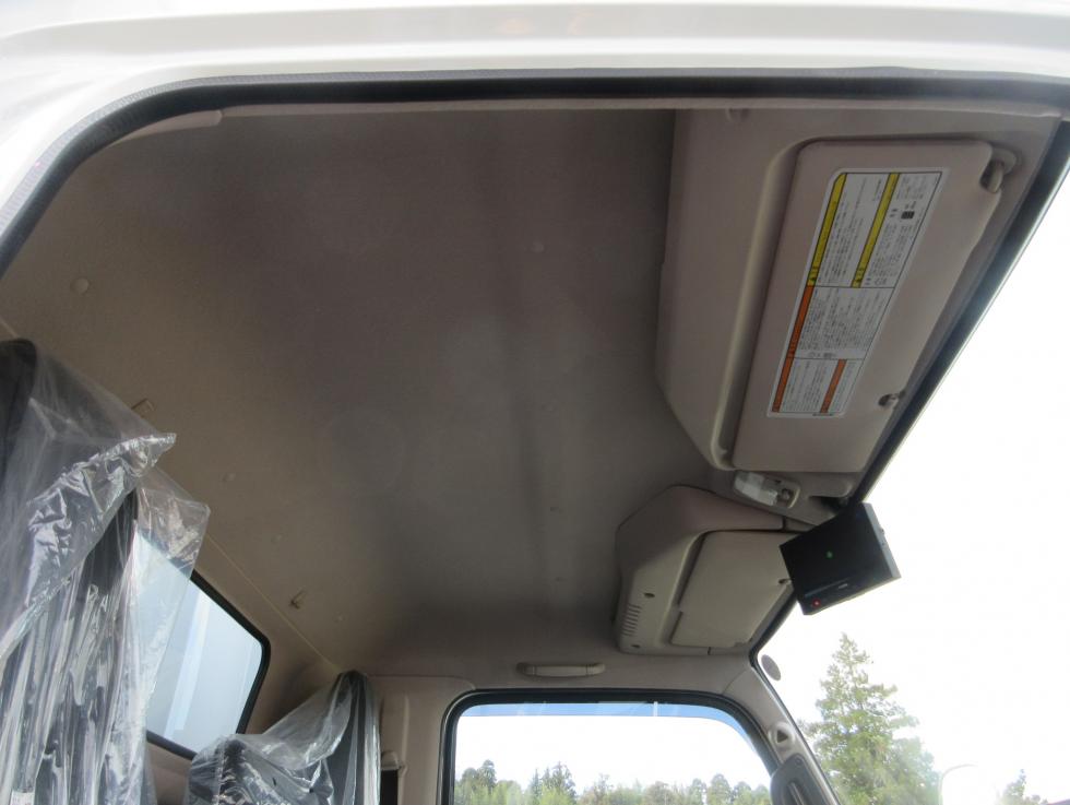 三菱 ウィング 小型  2PGーFEB80 17枚目