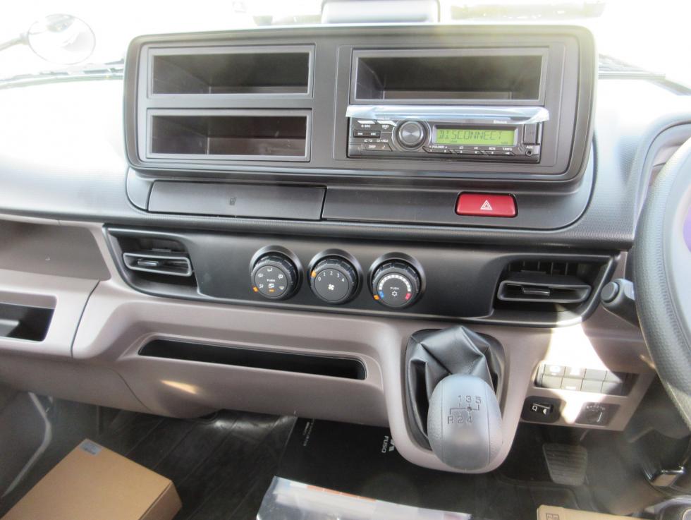 三菱 平ボデー・Wキャブ・シャーシ 小型  2RGーFBAV0 13枚目