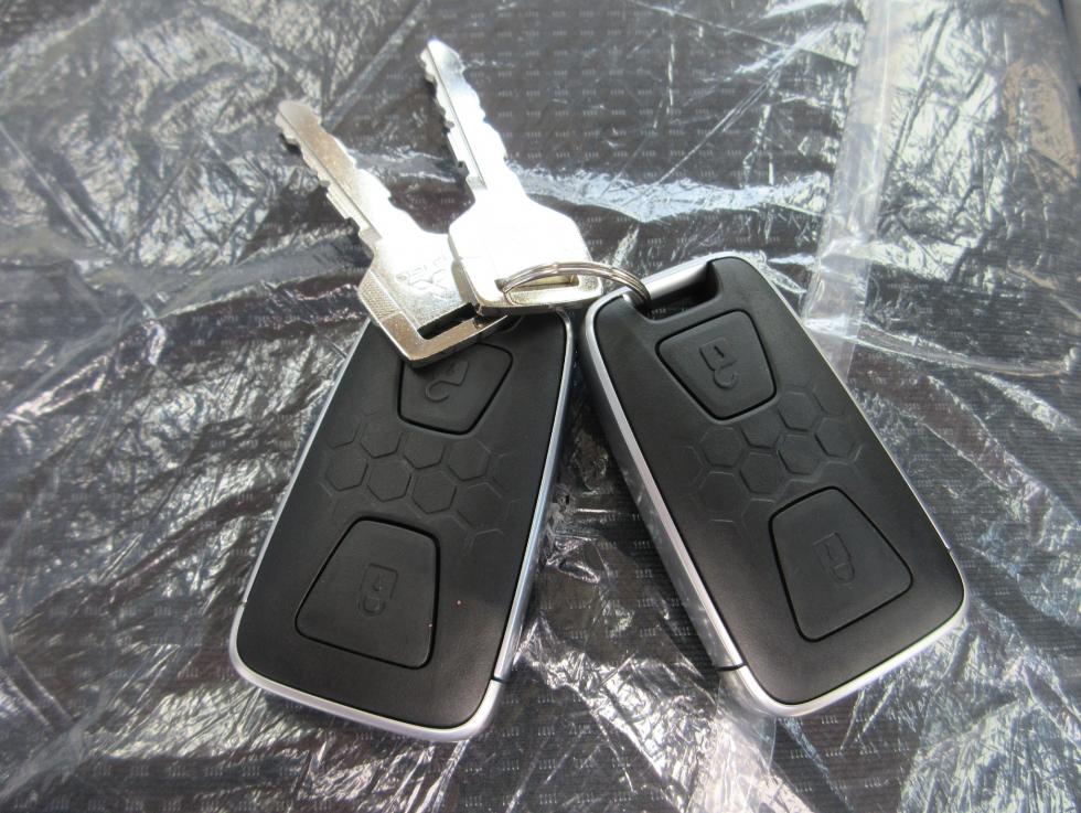 三菱 平ボデー・Wキャブ・シャーシ 小型  2RGーFBAV0 19枚目