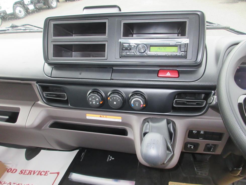 三菱 平ボデー・Wキャブ・シャーシ 小型  2PGーFEB90 13枚目