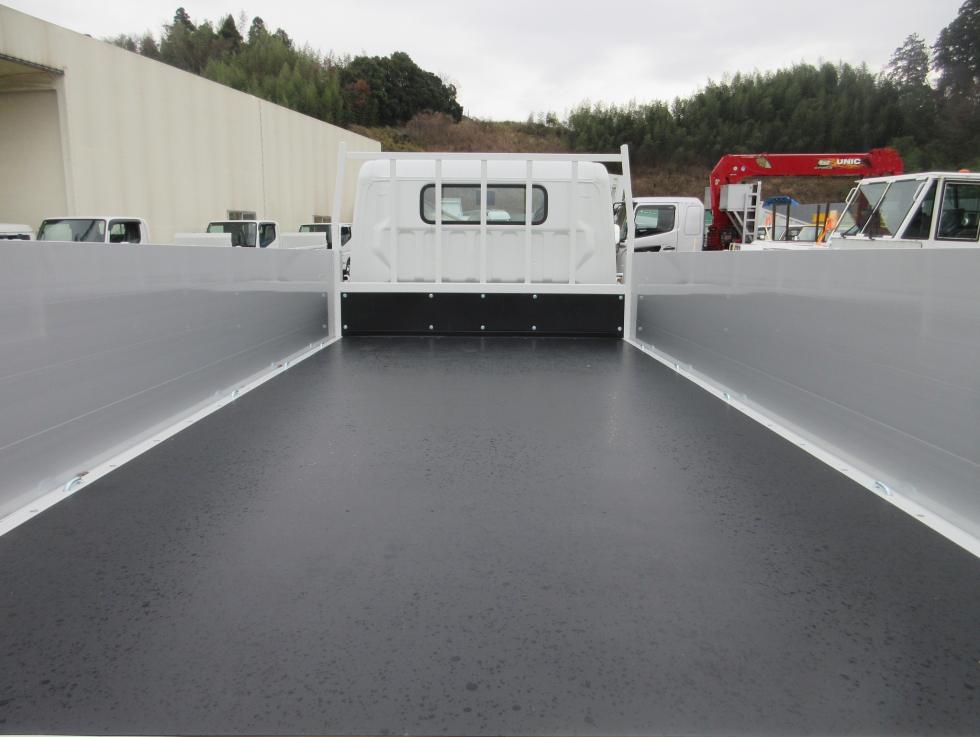 三菱 平ボデー・Wキャブ・シャーシ 小型  2PGーFEB90 24枚目