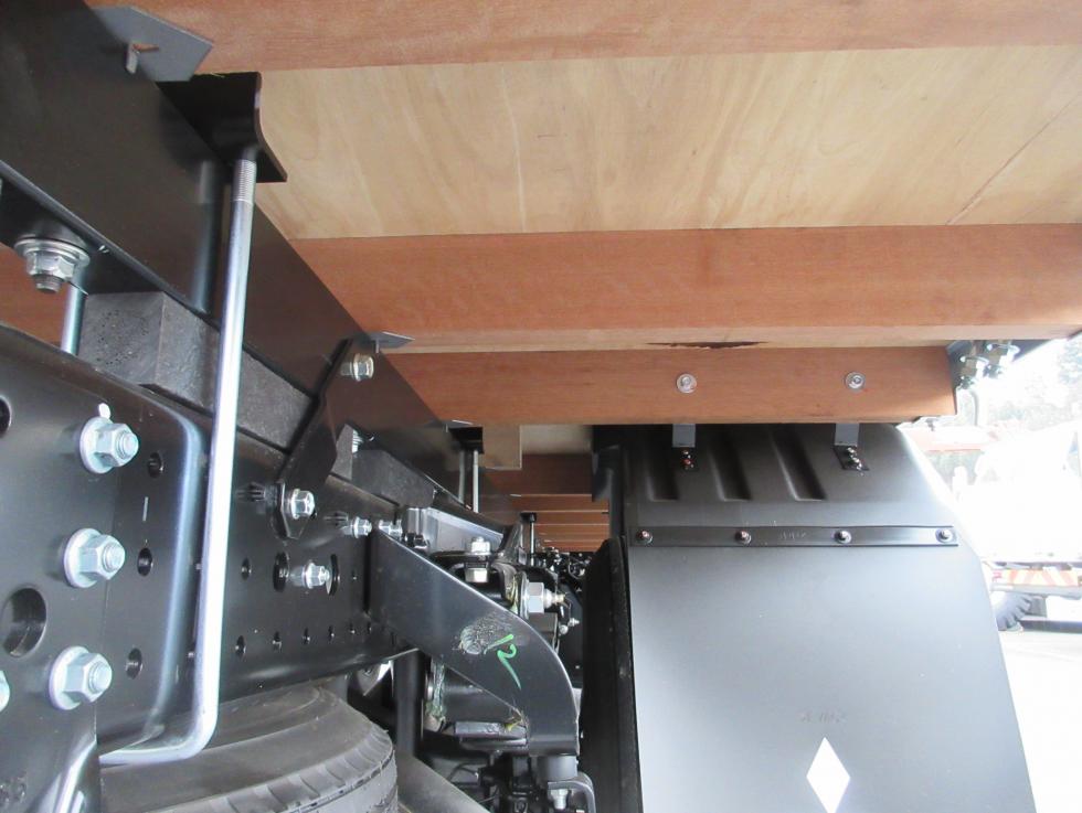 三菱 平ボデー・Wキャブ・シャーシ 小型  2PGーFEB90 32枚目