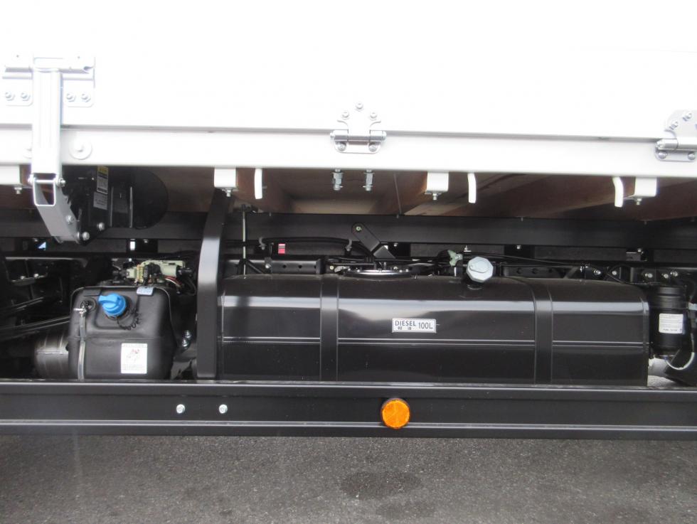 三菱 平ボデー・Wキャブ・シャーシ 小型  2PGーFEB90 34枚目