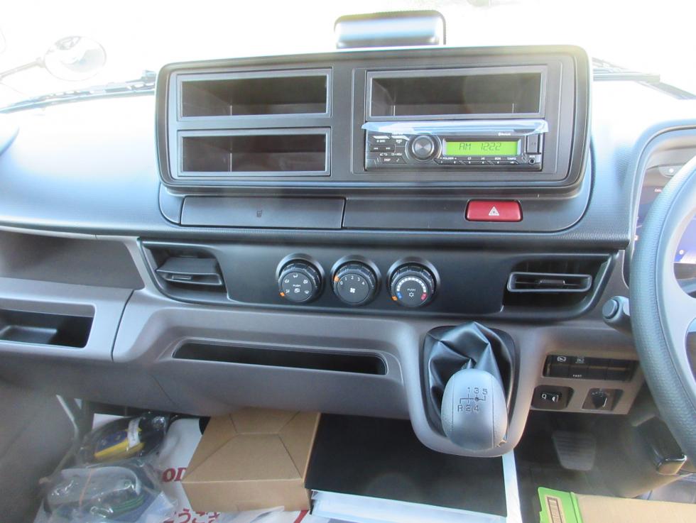 三菱 バン 小型  2RGーFEAV0 13枚目