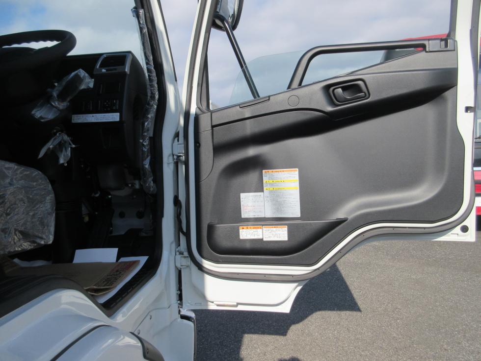 三菱 平ボデー・Wキャブ・シャーシ 中型  2KGーFK65F 8枚目