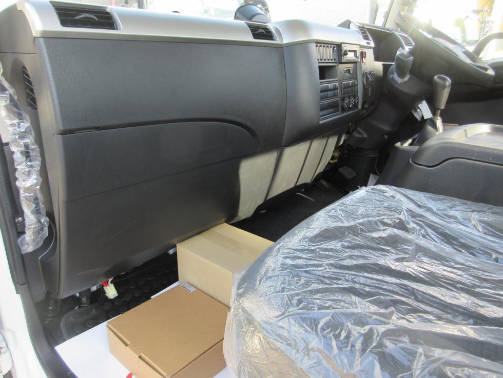 三菱 平ボデー・Wキャブ・シャーシ 中型  2KGーFK65F 19枚目