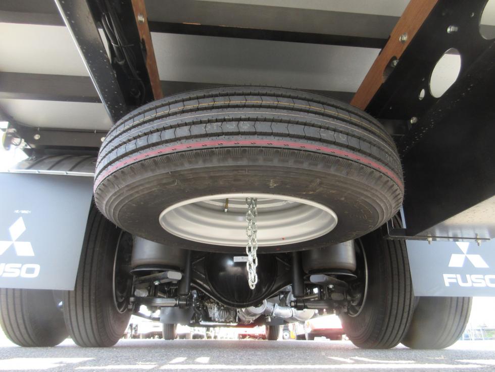 三菱 平ボデー・Wキャブ・シャーシ 中型  2KGーFK65F 32枚目