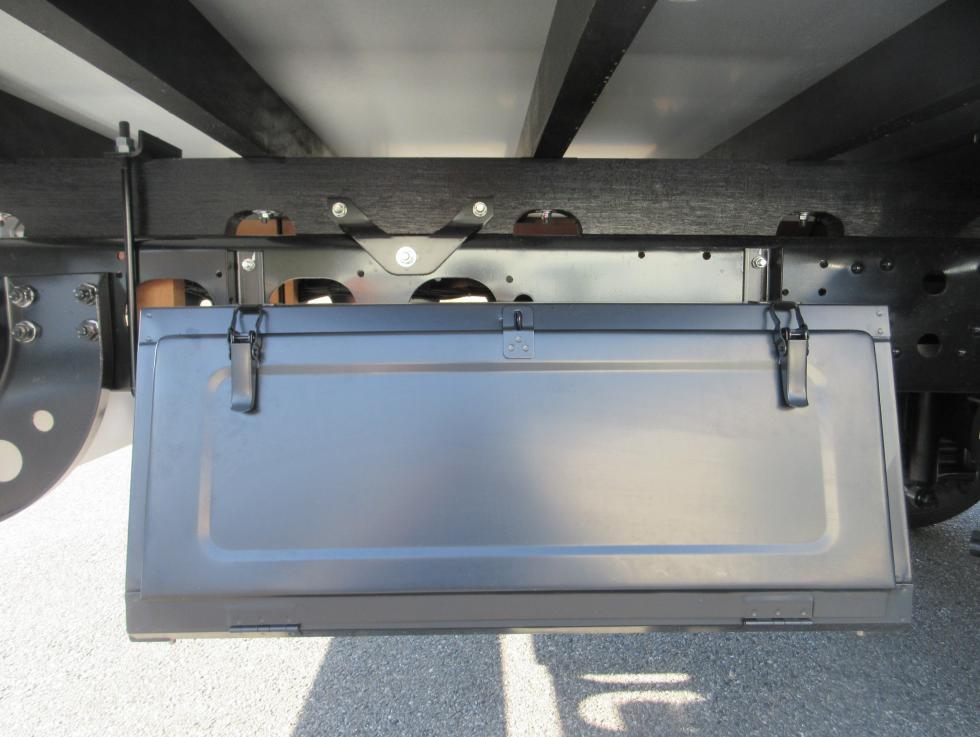 三菱 平ボデー・Wキャブ・シャーシ 中型  2KGーFK65F 33枚目