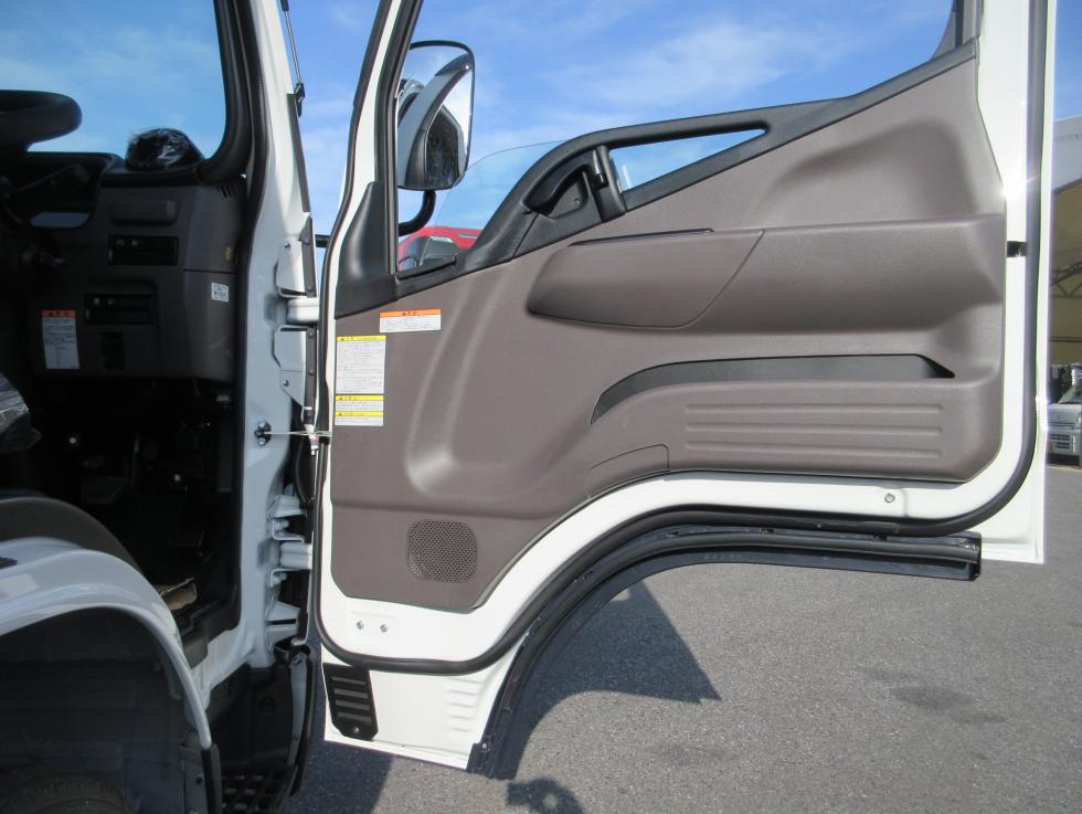 三菱 平ボデー・Wキャブ・シャーシ 小型  2RGーFBAV0 8枚目