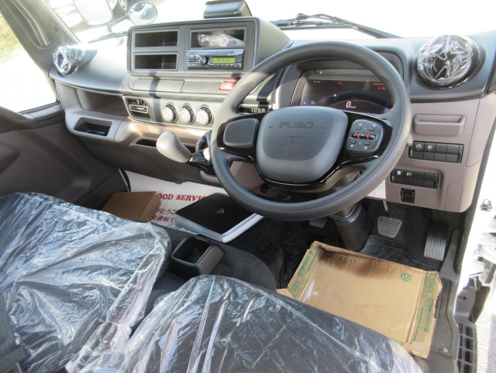 三菱 平ボデー・Wキャブ・シャーシ 小型  2RGーFBAV0 9枚目