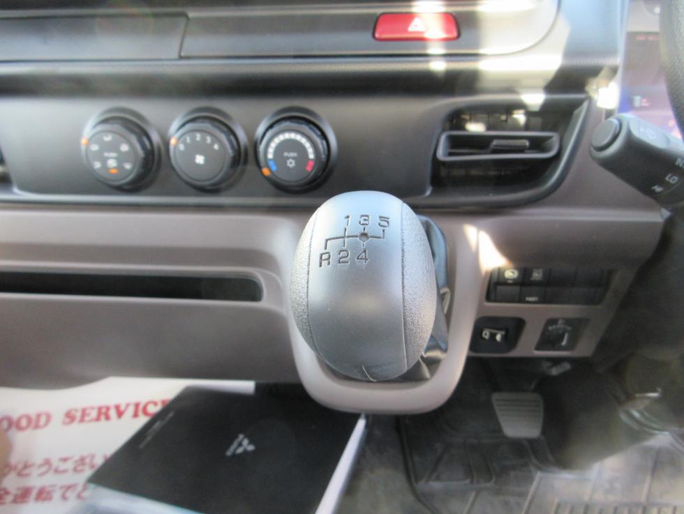 三菱 平ボデー・Wキャブ・シャーシ 小型  2RGーFBAV0 14枚目