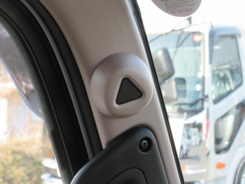 三菱 平ボデー・Wキャブ・シャーシ 小型  2RGーFBAV0 17枚目