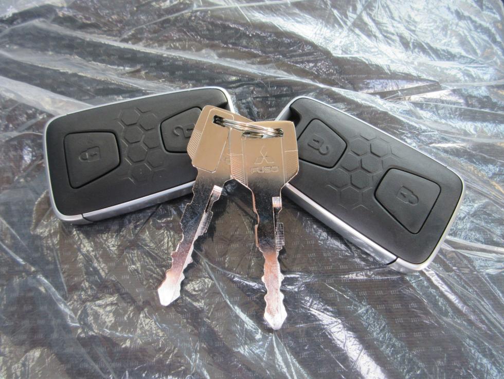 三菱 平ボデー・Wキャブ・シャーシ 小型  2RGーFBAV0 19枚目