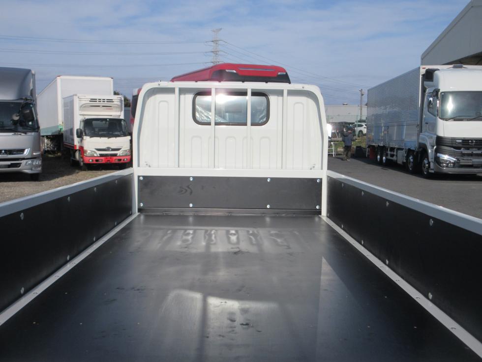 三菱 平ボデー・Wキャブ・シャーシ 小型  2RGーFBAV0 24枚目