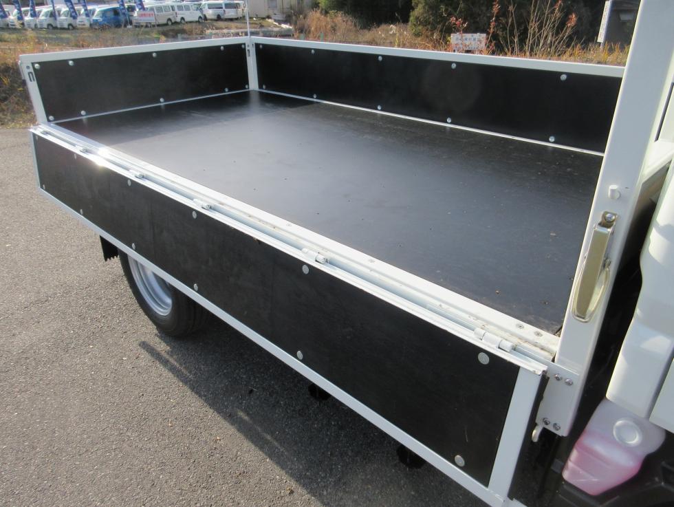 三菱 平ボデー・Wキャブ・シャーシ 小型  2RGーFBAV0 29枚目