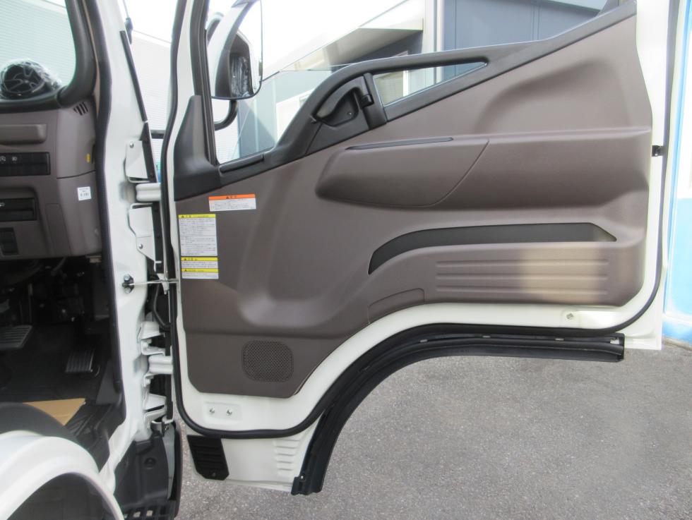 三菱 平ボデー・Wキャブ・シャーシ 小型  2RGーFBAV0 8枚目