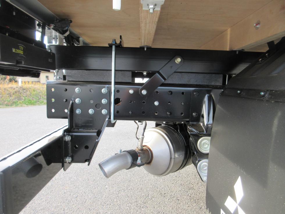 三菱 平ボデー・Wキャブ・シャーシ 小型  2RGーFBAV0 32枚目