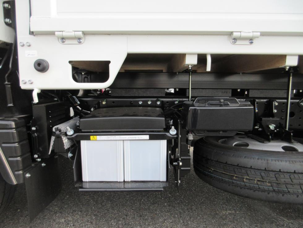 三菱 平ボデー・Wキャブ・シャーシ 小型  2RGーFBAV0 36枚目