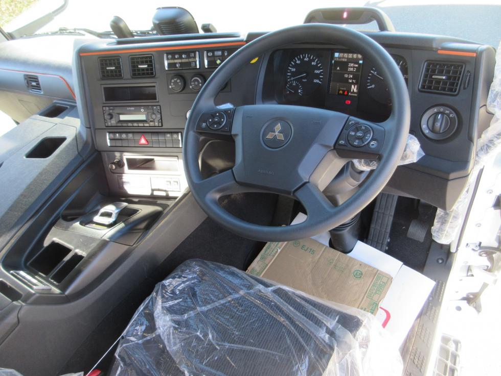 三菱 クレーン付 大型  2PGーFU84VZ 10枚目