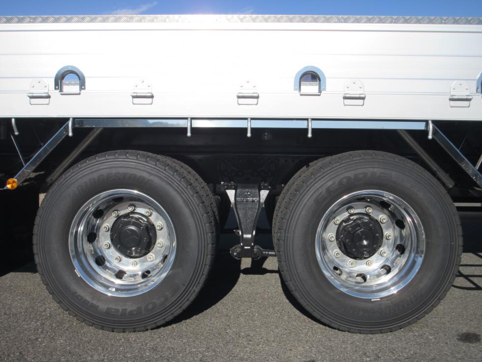 三菱 クレーン付 大型  2PGーFU84VZ 34枚目